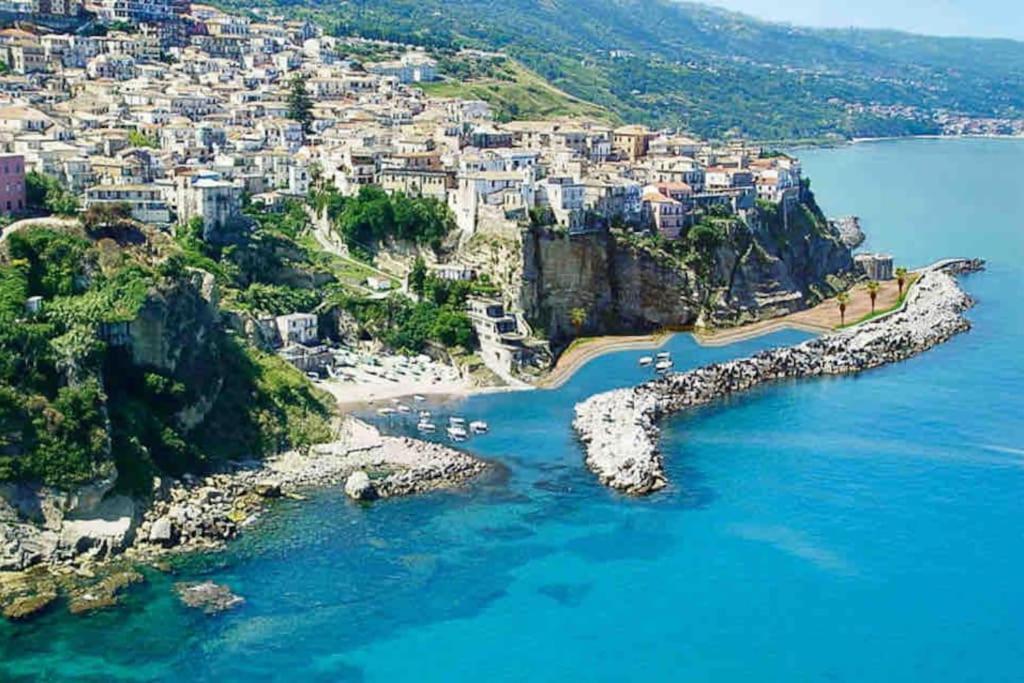 La Scaletta Sul Mare Di Pizzo Wifi E Disney+ Dış mekan fotoğraf